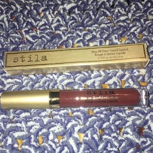Stilla stay all day liquid lipstick In notte